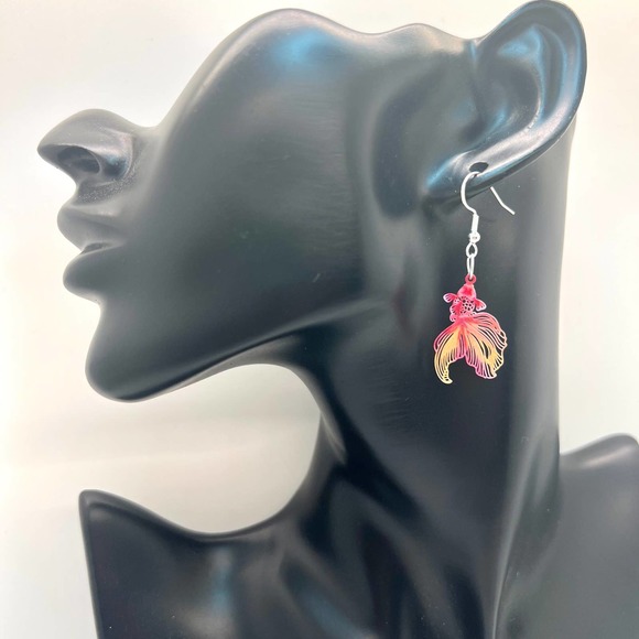 Red Beta Fish Earrings - Fish Bowl Earrings - Water Earrings - Picture 9 of 10